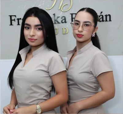 Sesión Fotográfica Profesional en Franceska Beltrán Studio Medellín